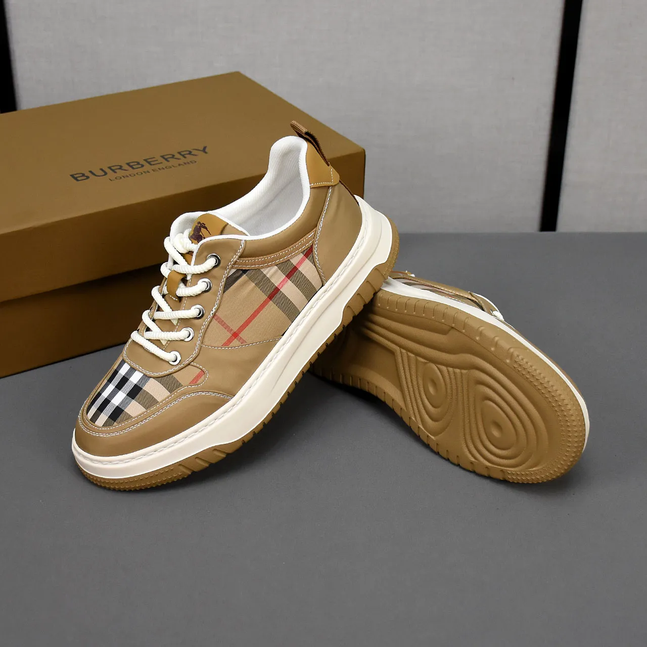 Burberry [Burberry] men's shoes 💰420💰, fashionable lace-up cloth shoes, uppers made of breathable fabric, rubber foam soles, men's size 38-44